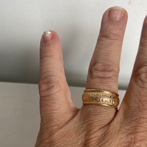14kt gold wedding ban ring